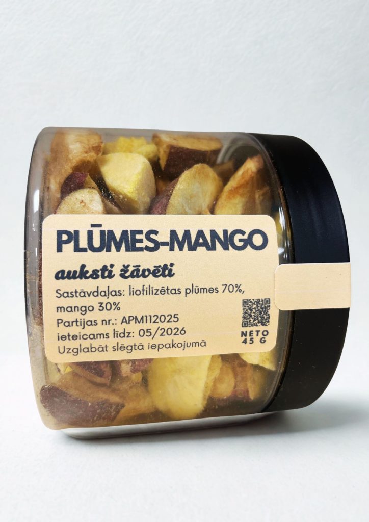 Plūmes un mango — auksti žācēti