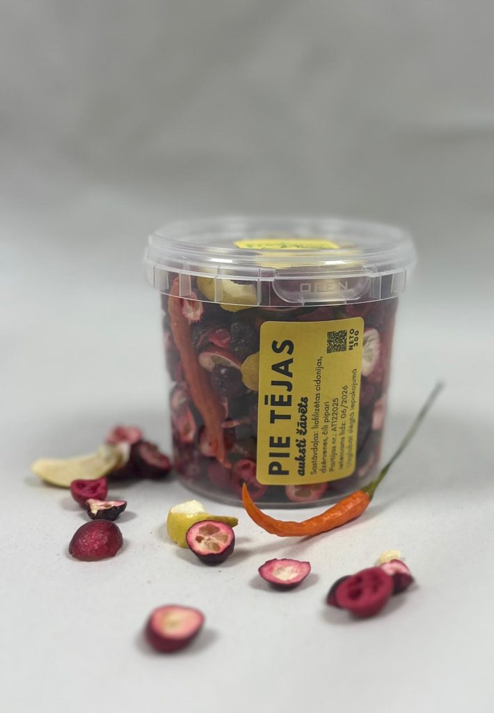 Skābi asais trio “Pie tējas”